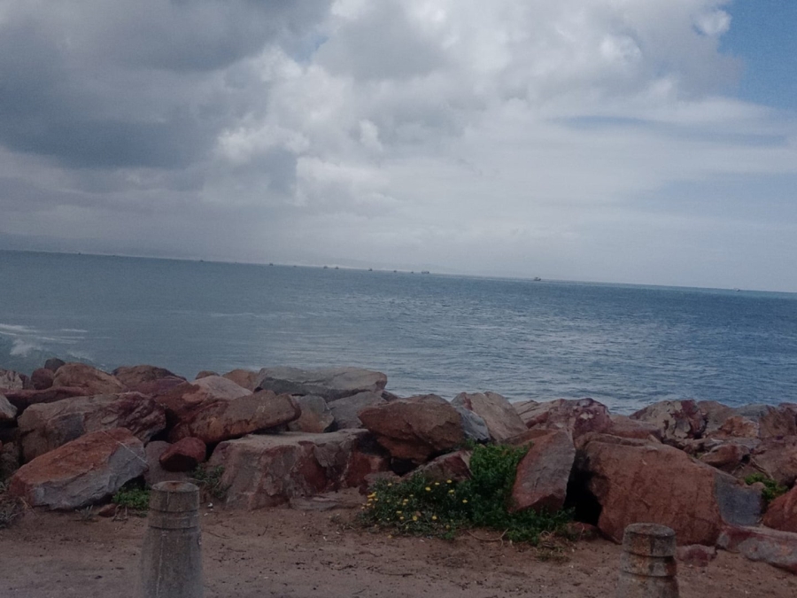  Bedroom Property for Sale in Wavecrest Eastern Cape